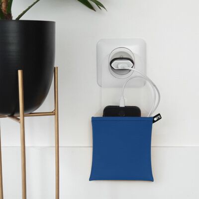 La pochette de voyage range-chargeur OFYL CASE simili BLEU