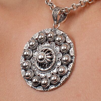 Silver Pendant with Goese Button 39mm