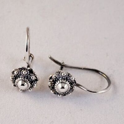 Silver Earwires with Zeeland Knot 6mm