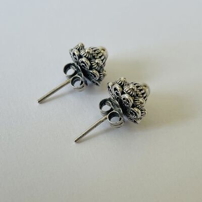 Silver Stud Earrings with Zeeland Button 10mm