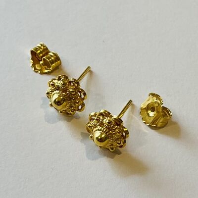 Gold Plated Stud Earrings with Zeeland Button 8mm
