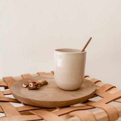 Tazza da tè beige a tazza bassa naturale, tazza da caffè artigianale fatta a mano