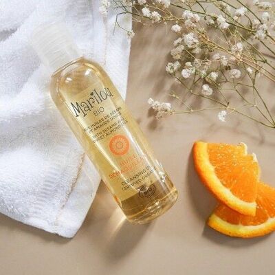 Cleansing oil with organic sesame and sweet almond oils
