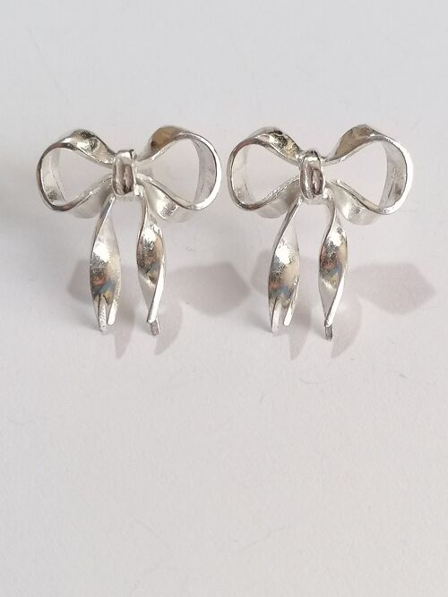 Bow studs made from Silver