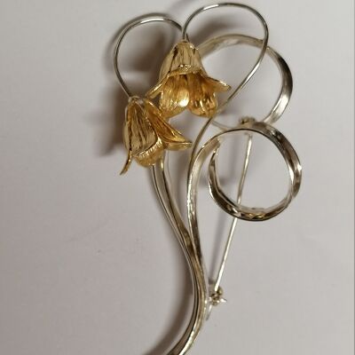 Broche de campanilla de Plata con flores bañadas en oro duro
