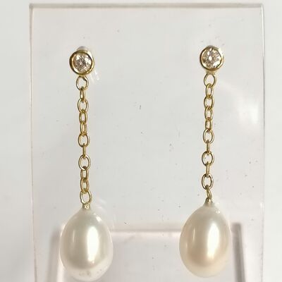 Diamond and Pearl drops in 18ct Gold