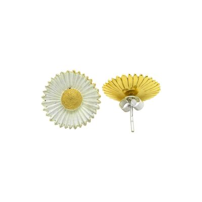 Daisy studs. Beautifully realistic made from sterling silver