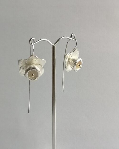 Daffodil drop earrings made from Silver with a Gold bead