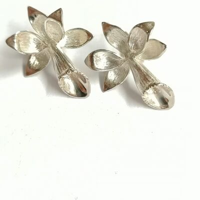Orchid studs made from Silver