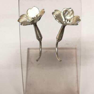 Primrose earstuds made from Silver