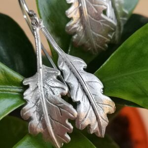 Gouttes de feuille de chêne en argent