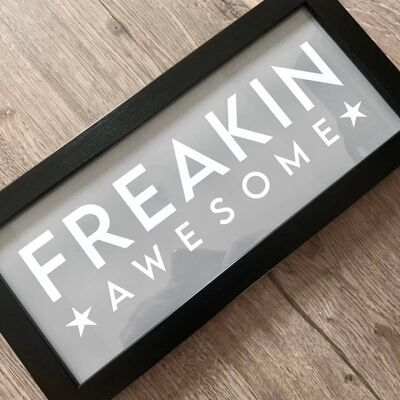 Freakin Awesome- Grau