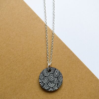 Laine Necklace Black