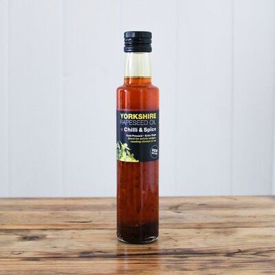 Olio di colza dello Yorkshire con peperoncino e spezie
