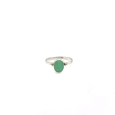 Emerald 6x8 oval Triquetra Silver