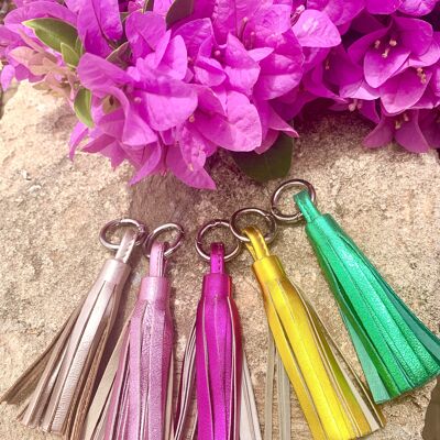 LEATHER TASSEL WITH CARABINER (5 pieces color mix)