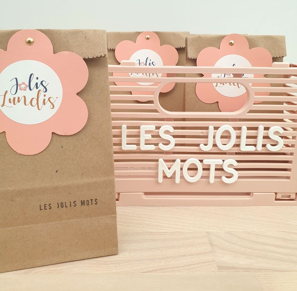 Copertina di Pretty Words