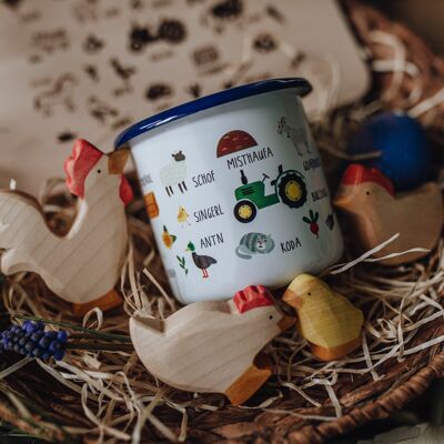 Enamel cup in Bavarian dialect "Bauernhofviecha" with farm animals