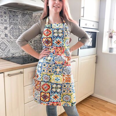 Mediterranean style apron for women. Tiles print cooking apron with pockets.