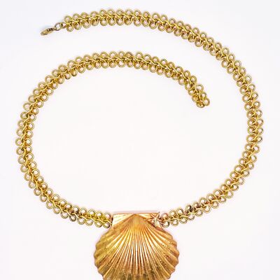 Large Venus necklace