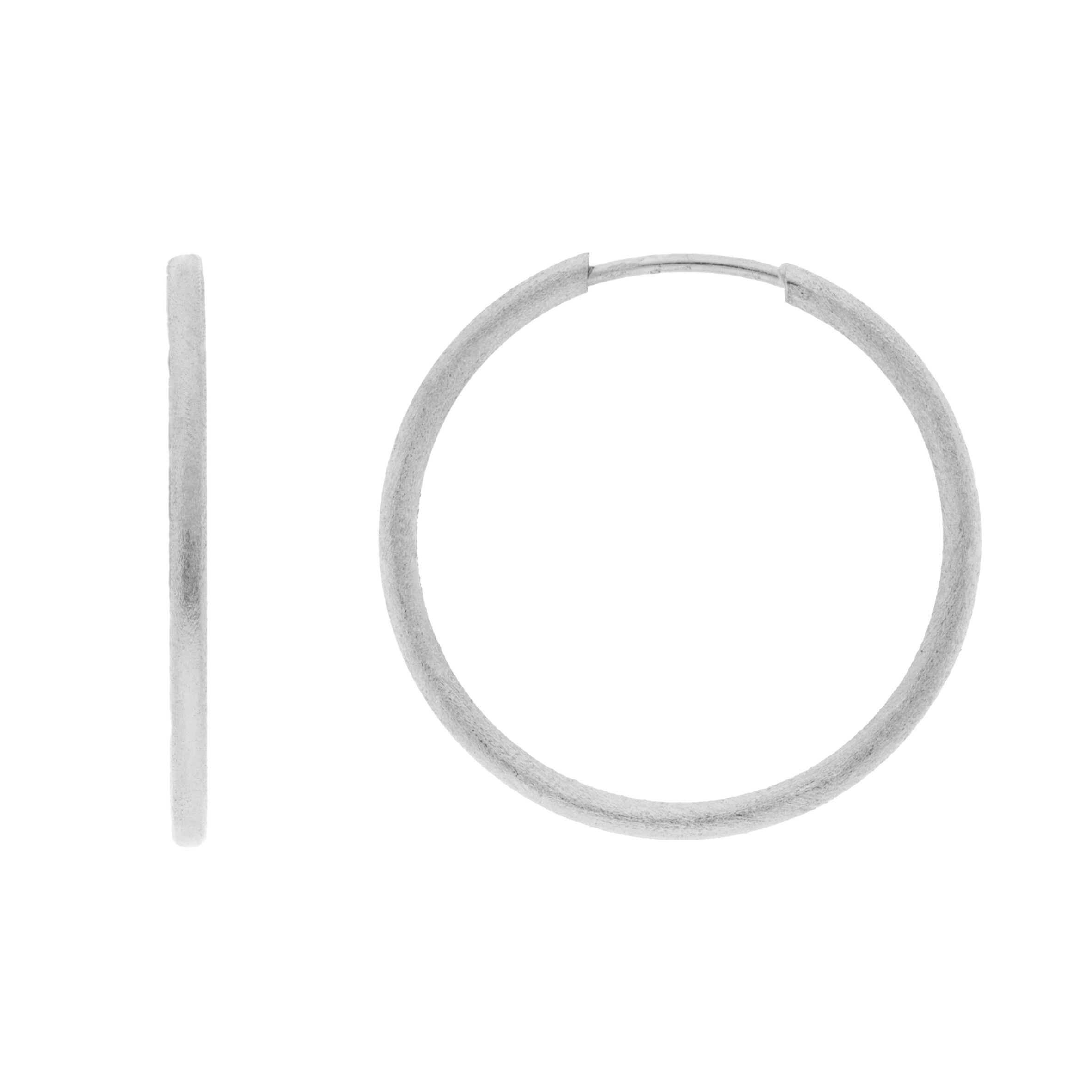 HANDWERKLICHER HANDWERKLICHER RING AUS FEINEM RHODINIERTEM SILBER 25MM A0016PLPE1