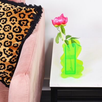 Neongrüne abstrakte Vase