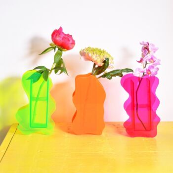 Vase abstrait rose fluo 3