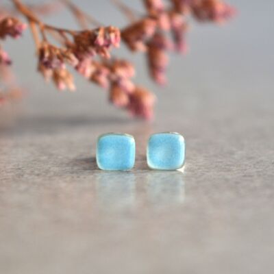 Petites boucles d'oreilles en verre turquoise et argent 925