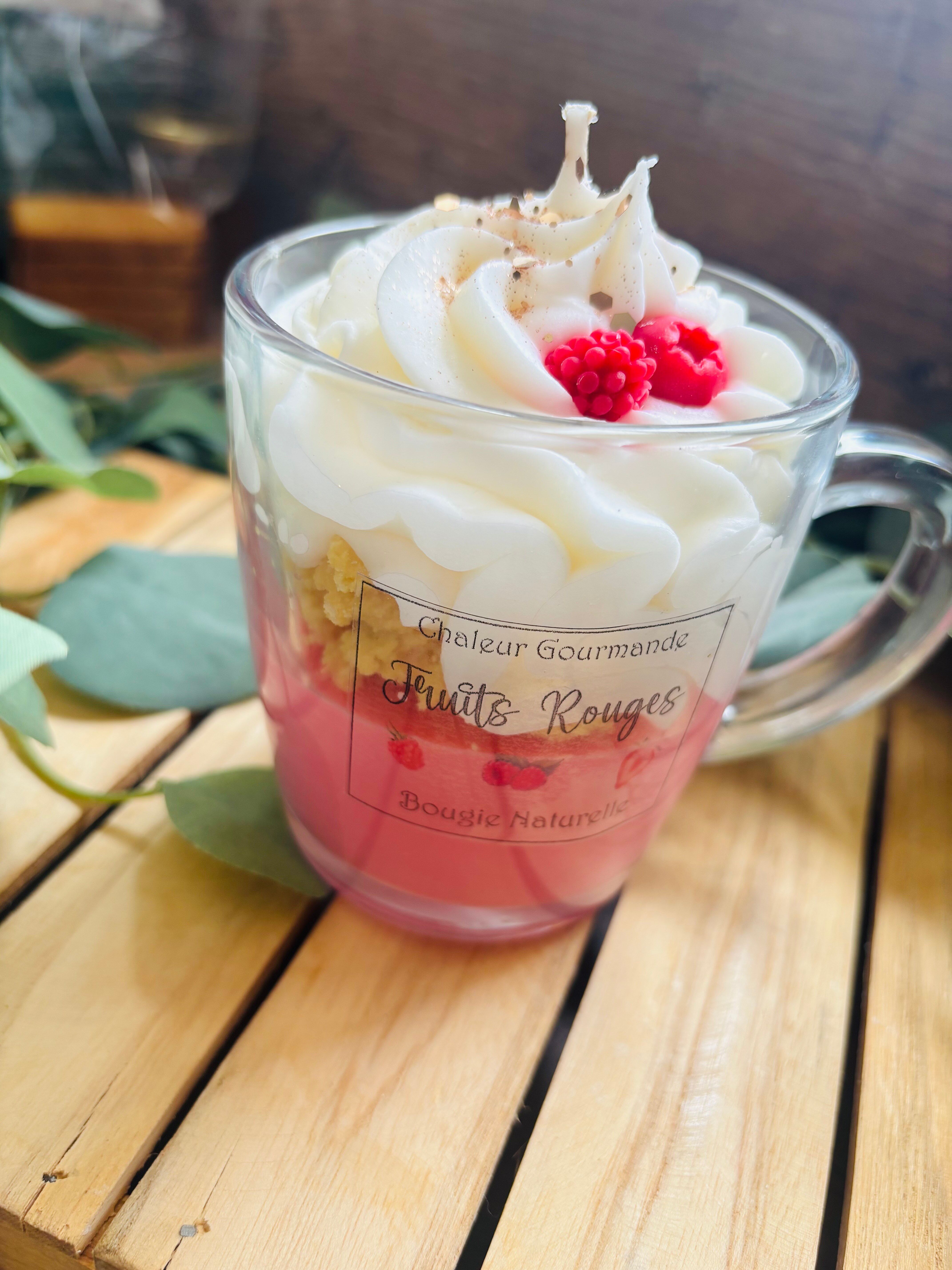 Vela de cera de soja con forma de taza de frutos rojos