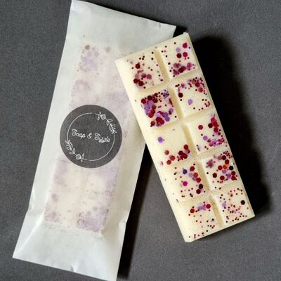 Comfy Strawberry and Lily Snap Bar