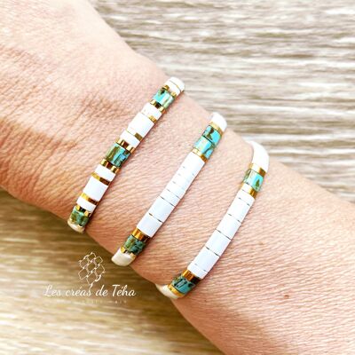 White, turquoise and gold Huira bracelet in glass beads and cord Model 1