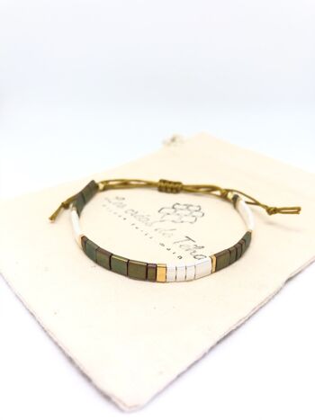 Bracelet Huira kaki, ivoire et doré en perles de verre et cordon Modèle3 2