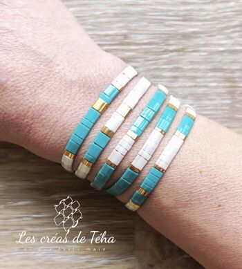 Bracelet Huira turquoise, blanc et doré en perles de verre et cordon Modèle 2 1