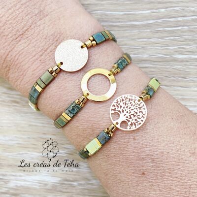 Summer green bracelet in textured round glass beads