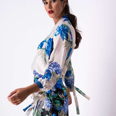 Silk blouse with 7/8 sleeves and neckline with bow Color Ivory Blue