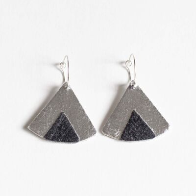 Ethnic earrings - Silver & Black