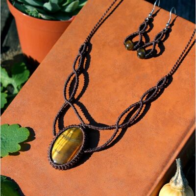 "Celtic" macrame adornment necklace and earrings - Tiger's eye