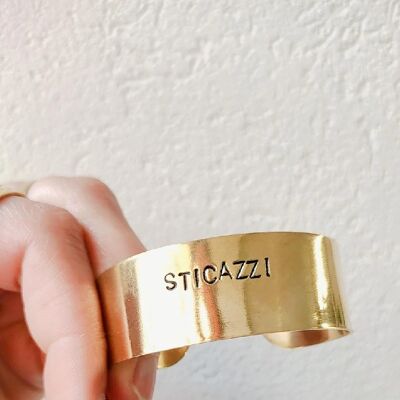 Medium rigid bracelet, handmade in brass, engraving STICAZZI