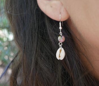 Boucles d'oreilles pendantes en Rhodonite et coquillage Cauri 1