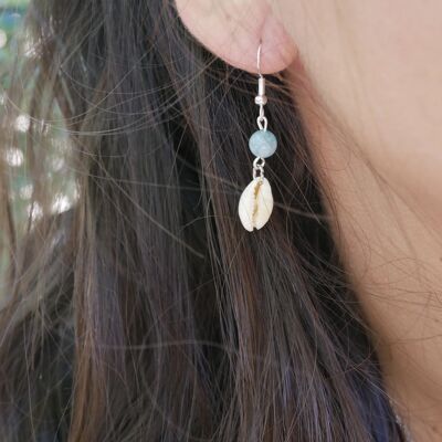 Boucles d'oreilles pendantes en Aigue Marine et coquillage Cauri