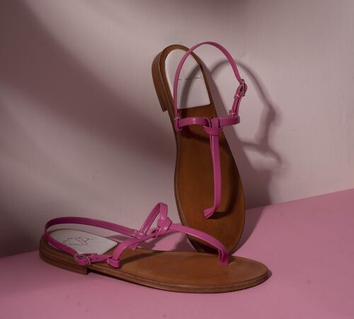 CAPRI, sandali a infradito, in vera pelle e suola comfort brevettata, fatti e cuciti a mano in Italia