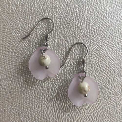 Petal earrings with natural howlite - Blue - Golden stainless steel