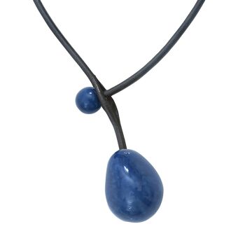 Collier CERISE bleu marine en ivoire végétal et cuir 2