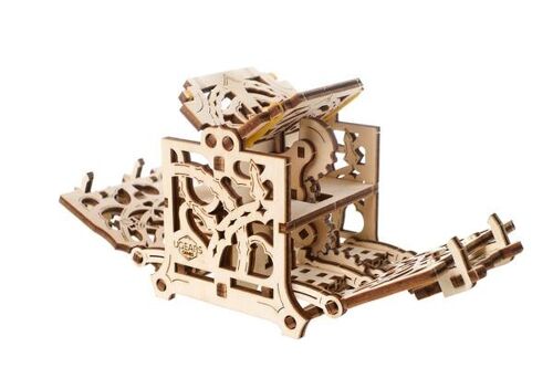 Dice Keeper - Wooden Mechanical Device for Tabletop Games