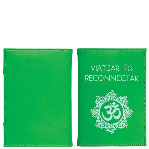 Passport holder "viatjar és reconnectar"