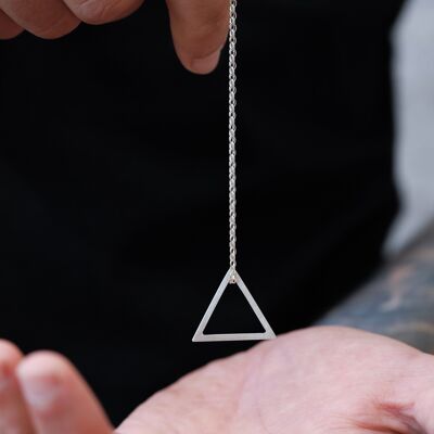 Hollow triangle necklace