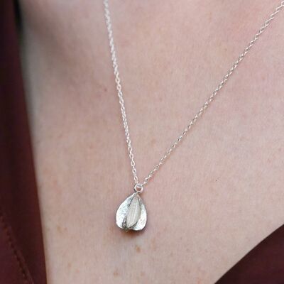 Seed necklace