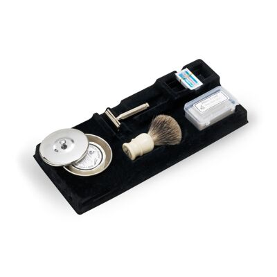 Complete shaving set for safety razors