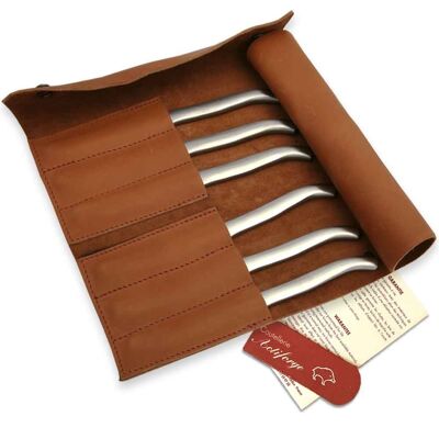 Full-grain leather pouch with 6 satin-finished flat stainless steel Laguiole knives