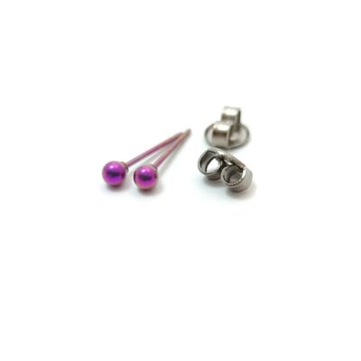 Petite boucle d'oreille boule en titane, très légère et absolument sans allergie ! Violet. Disponible en 5 couleurs. Fabriqué à la main en France. Sonorisation TT266S